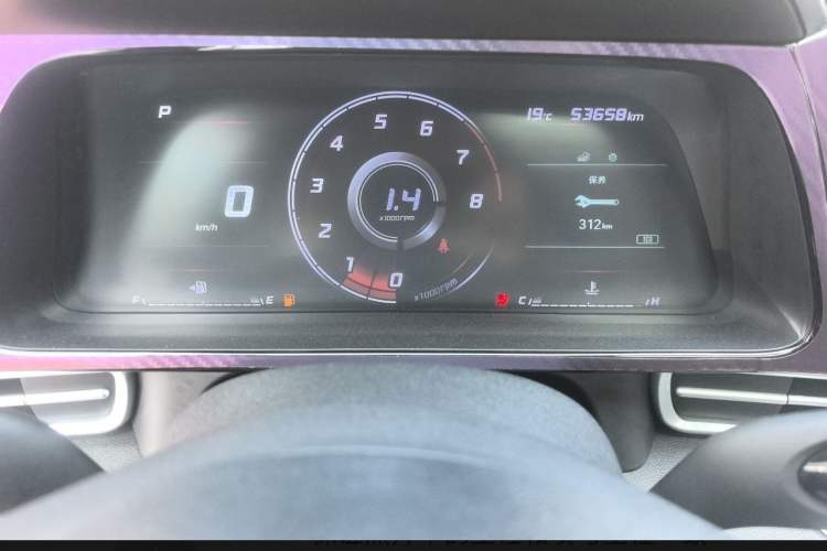 Used Hyundai Elantra 2022 1.5L CVT GLX Elite Edition Odometer Close Up