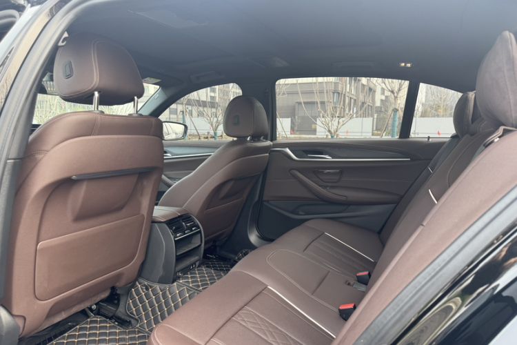 Used BMW 5 Series 2022 Second Facelift 530Li Leading Edition M Sport Package
