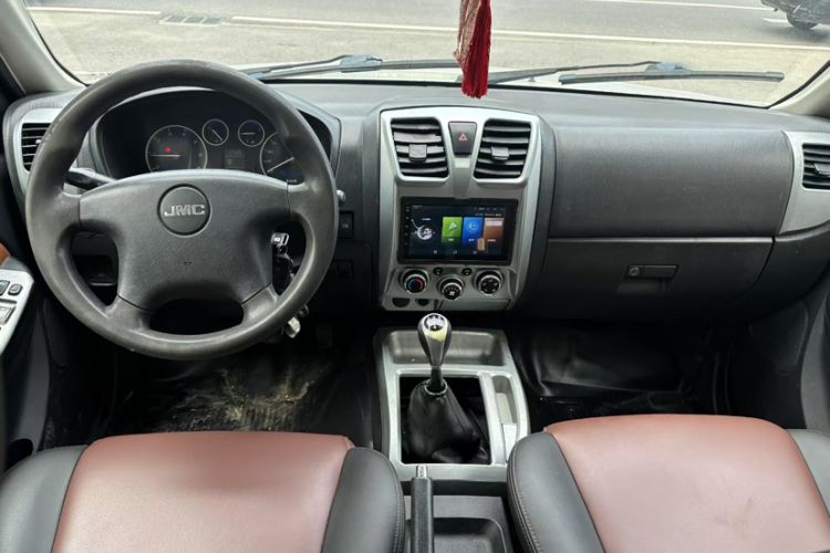 Used JMC Baodian 2016 2.8T New Value-Added Diesel Two-Wheel Drive Extended Cargo Basic Version JX493ZLQ4F
