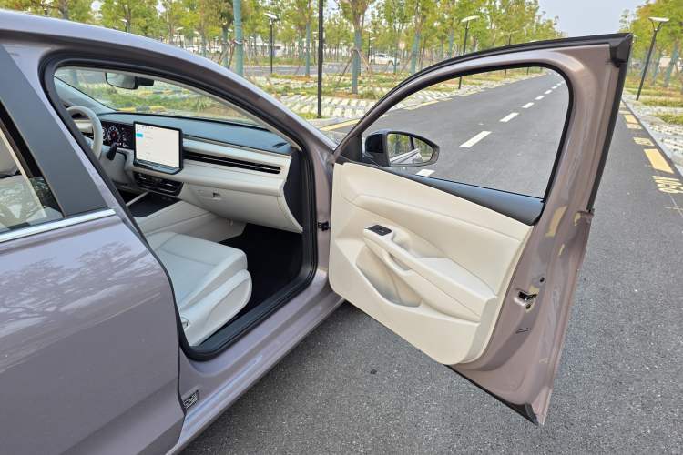 Used Volkswagen Lavida 2026 Pro 300TSI Starry Zhi Yi Edition Interior 7