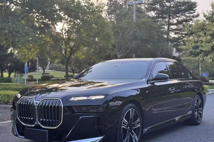 Used BMW 7 Series 2023 740Li Luxury Edition M Sport Package