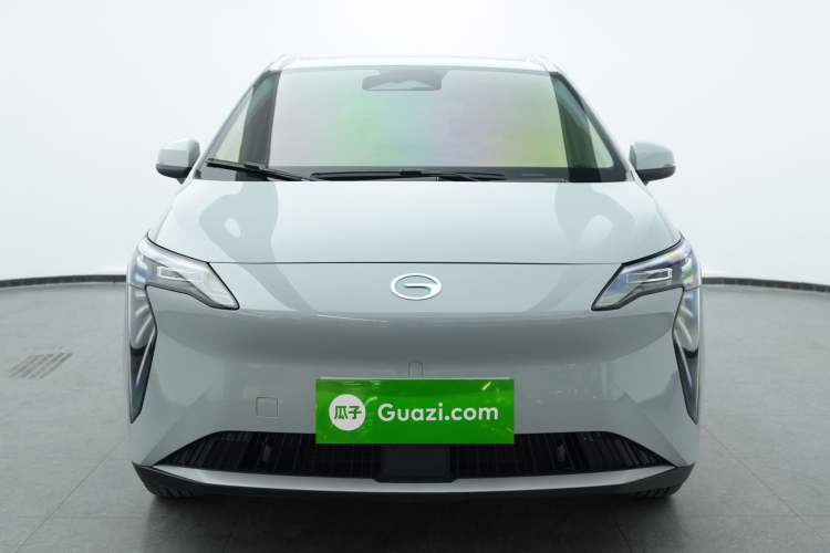 Used AION Y 2024 Younger