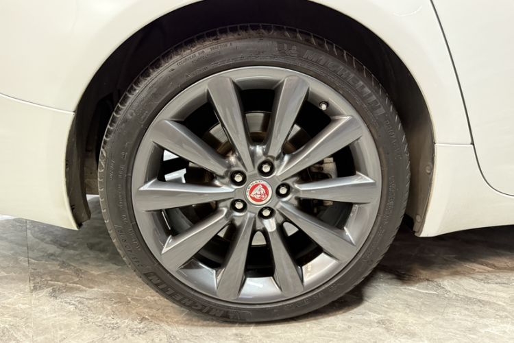 Used Jaguar XF 2015 XF 2.0T Luxury Edition