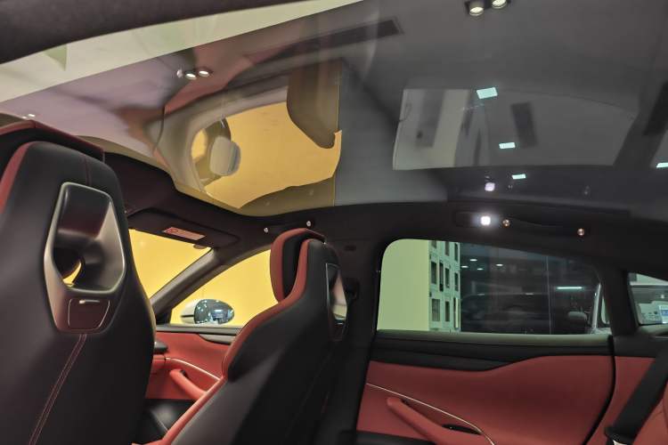 Used Xiaomi Auto SU7 2024 Rear-Drive Long-Range Intelligent Driving Version
