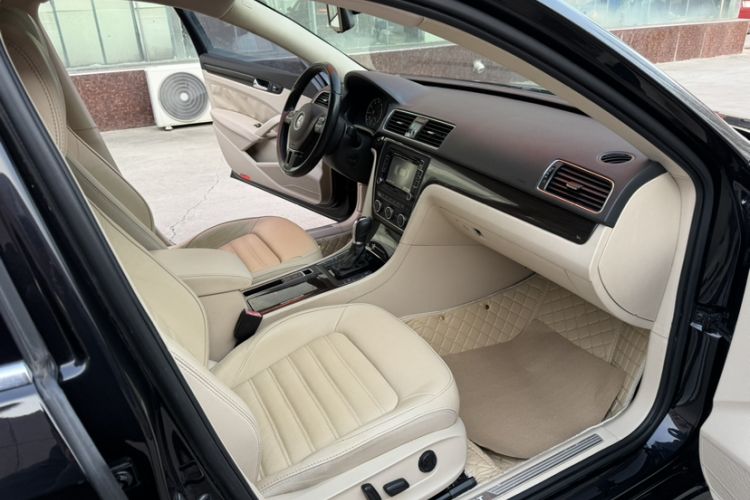 Used Volkswagen Passat 2014 1.8TSI DSG Prestige Navigation Edition
