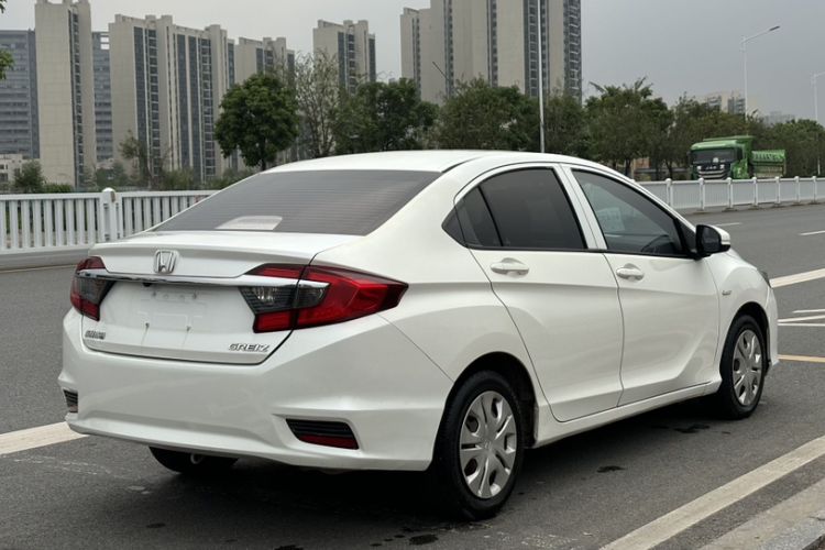 Used Honda Greiz 2016 1.5L CVT Classic Edition Exterior 4