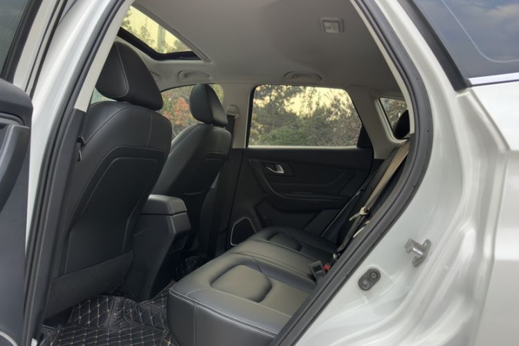 Used Bestune X40 2019 1.6L Automatic Luxury Version China V Emission Standard Interior 4