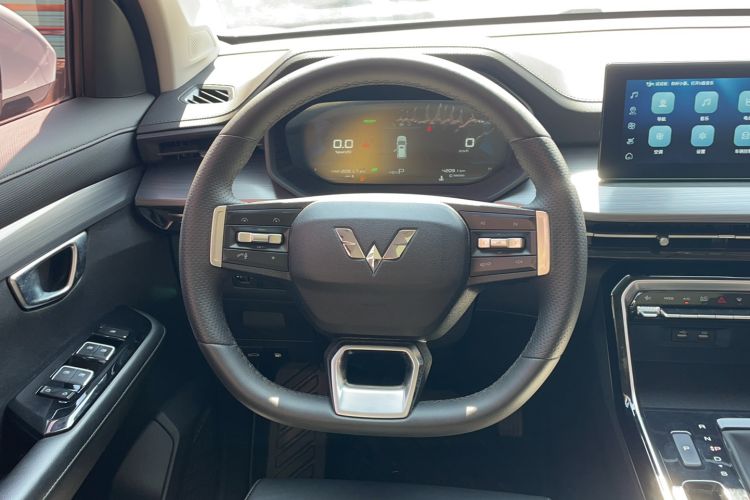 Used Wuling Asta 2022 2.0L DHT Electric-Speed Version