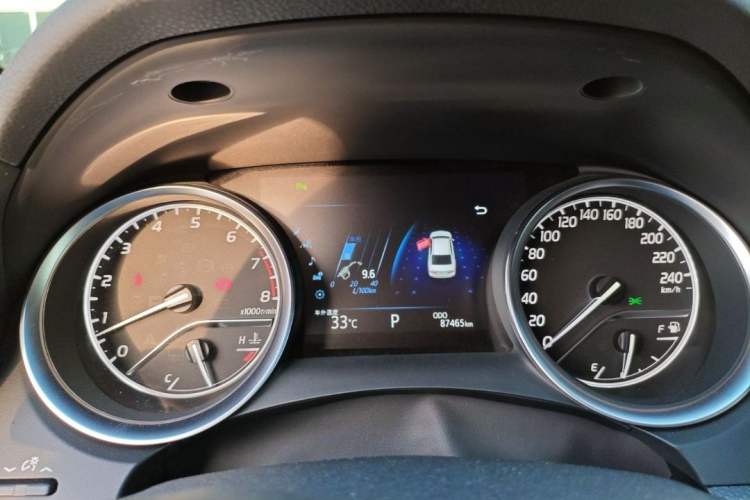 Used Toyota Camry 2018 2.0G Luxury Edition