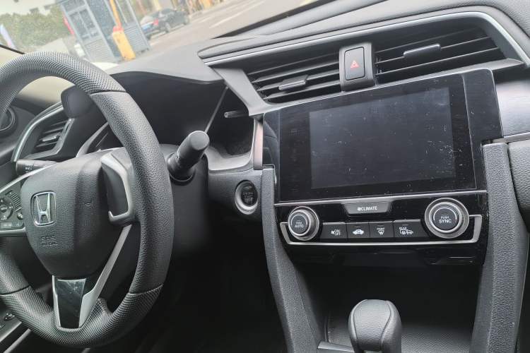 Used Honda Civic 2016 220TURBO CVT Luxury Edition
