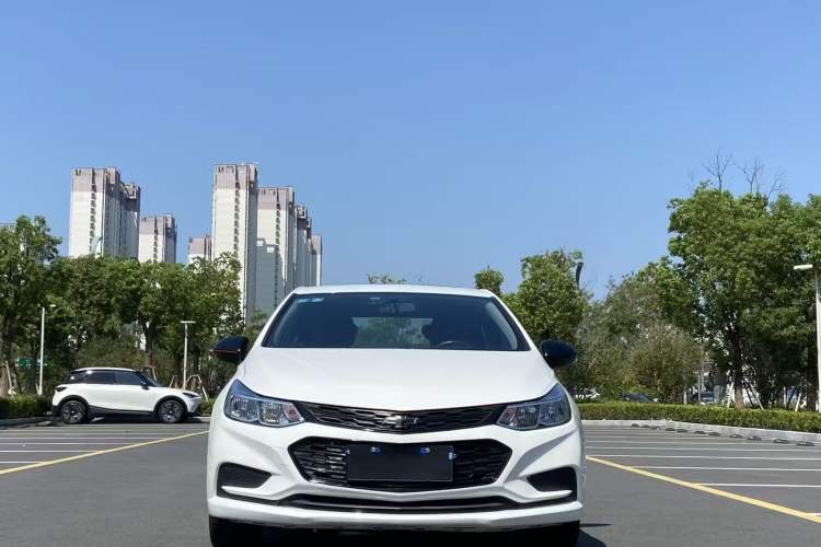 Used Chevrolet Cruze 2018 320 Automatic Pioneer Sunroof Edition