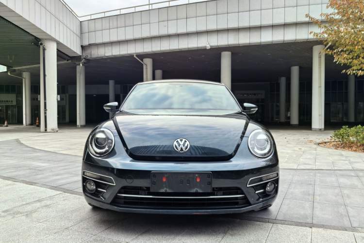 Used Volkswagen Beetle 2018 180TSI Joyful Orange Edition