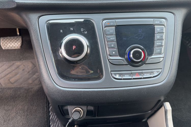 Used SAIC MAXUS G10 2022 2.0T Automatic Smart Enjoyment Version Gasoline 7 Seats
