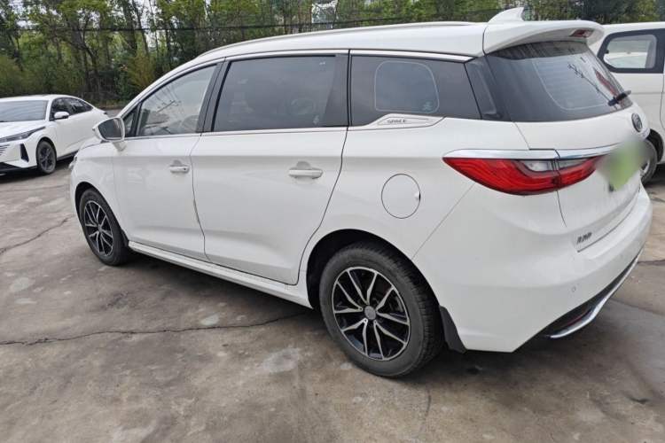 Used BYD Song MAX 2017 1.5T Automatic Smart Connect Elite 7-Seater