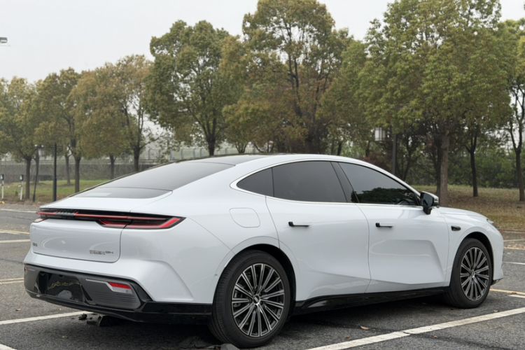 Used Geely Galaxy 8 2025 130km EM-i Flagship Edition