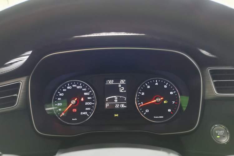 Used Roewe RX5 2022 330TGI Automatic National Style Edition Odometer Close Up