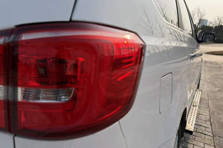 Used Baojun 730 2016 1.8L iAMT Comfort Version 7 Seats