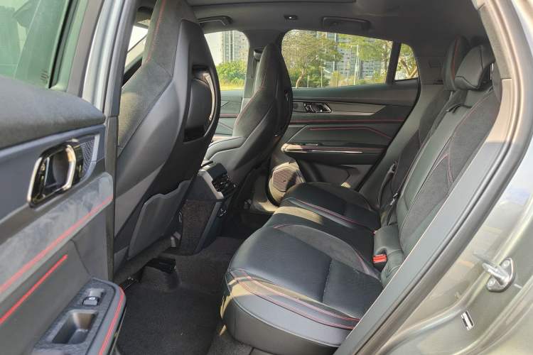 Used Lynk & Co 05 2020 2.0TD Four-Wheel Drive HypeHalo
