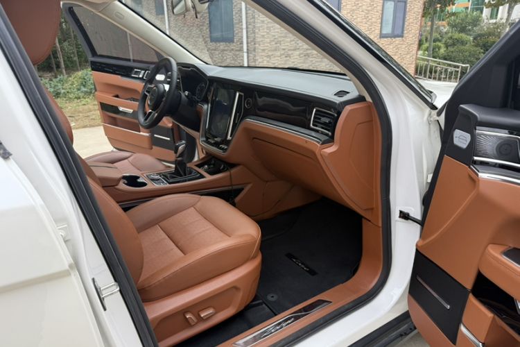 Used Zotye T700 2017 1.8T Manual Luxury Model
