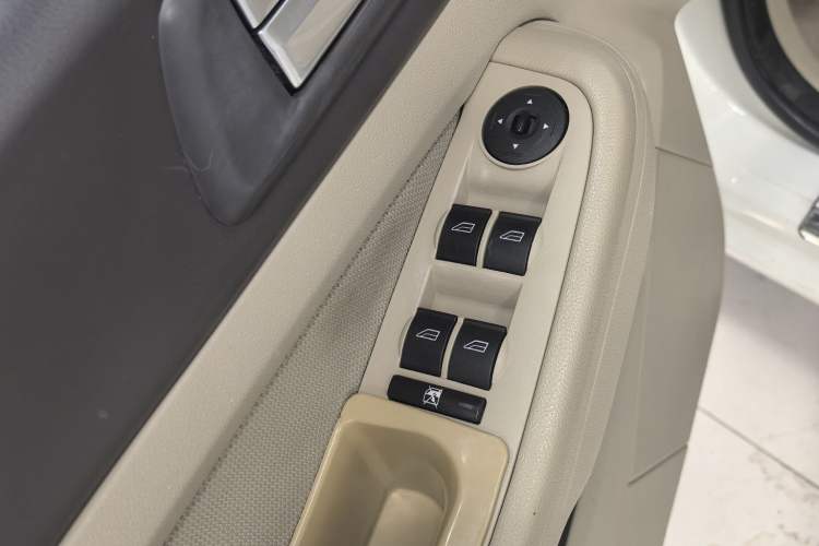 Used Ford Focus 2013 Sedan Classic 1.8L Manual Base Model