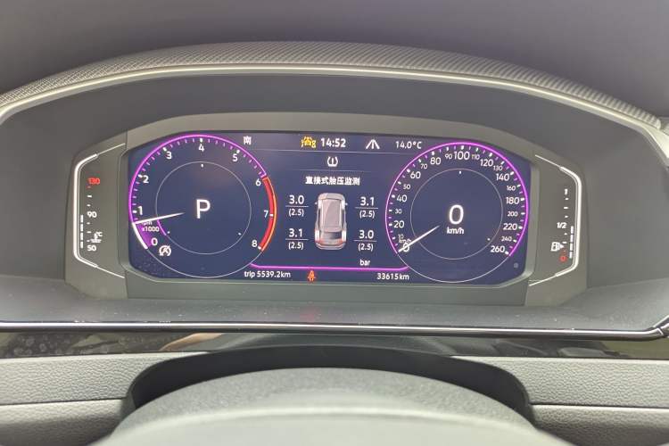 Used Volkswagen FAW-Volkswagen CC 2023 Hunting Vehicle 380TSI Hunter's Heart Edition Odometer Close Up