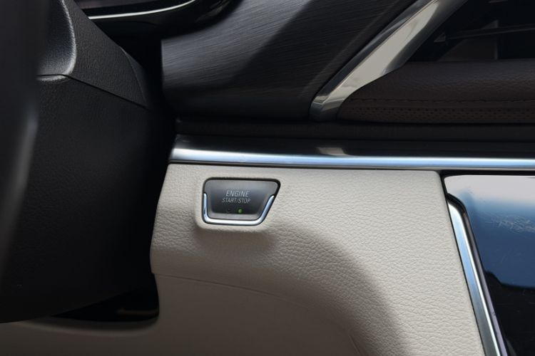 Used Buick GL8 2021 Land Cruiser Executive 652T Premium Model
