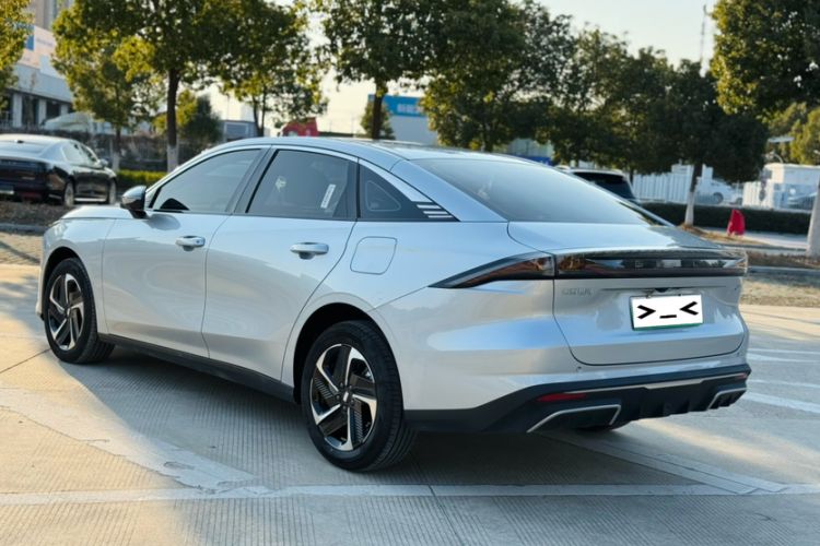 Used Geely Galaxy L6 2025 EM-i 140km Starship Edition
