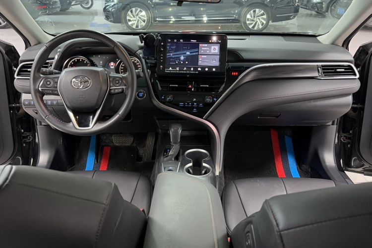 Used Toyota Camry 2023 2.0G Luxury Edition
