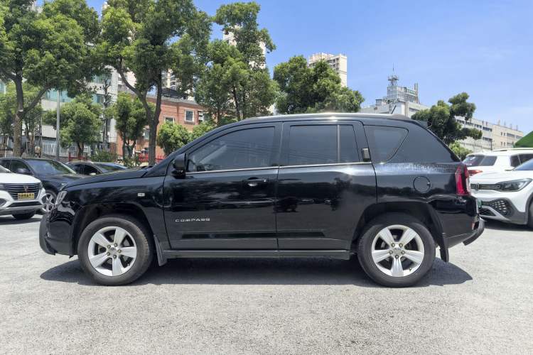 Used Jeep Compass 2014 2.0L two-wheel drive sport version
