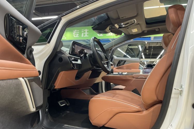 Used Cadillac OPTIQ 2024 Four-Wheel Drive Long-Range Version