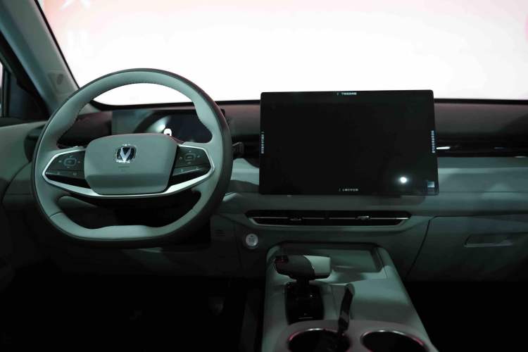 Used Changan UNI-Z 2025 1.5T Luxury Version