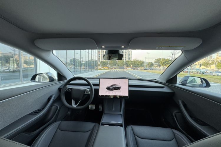 Used Tesla Model 3 2025 Rear-Wheel-Drive Version