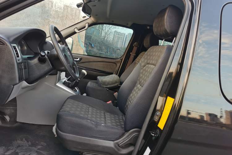 Used Foton Scenic G5 2022 2.0L Gasoline Commercial Version Open-Window 5/6-Seater 1TZS
