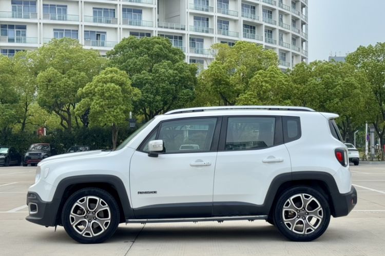 Used Jeep Renegade 2018 Connected Large Screen Version 180T Automatic Smart Version