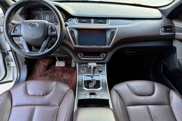 Used Land X7 2015 2.0T Panoramic Prestige Edition
