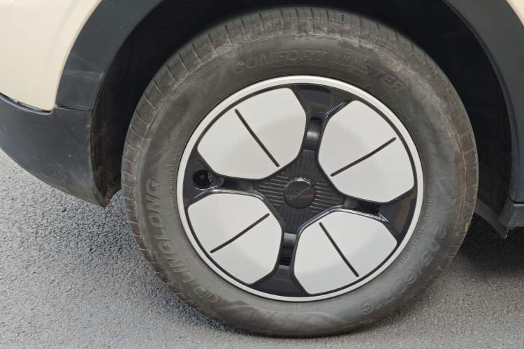 Used Geely Galaxy Geome 2025 410 km Free Version