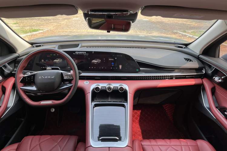 Used EXEED Stellar 2023 400T Two-Wheel Drive Luxury Edition