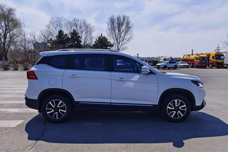 Used FORTHING T5 2022 Grand Edition 1.6L Manual Dream-Chasing Five-Seat Model