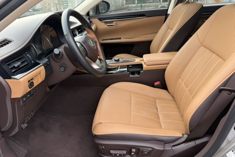 Used Lexus ES 2017 300h Mark Levinson Comfort Edition