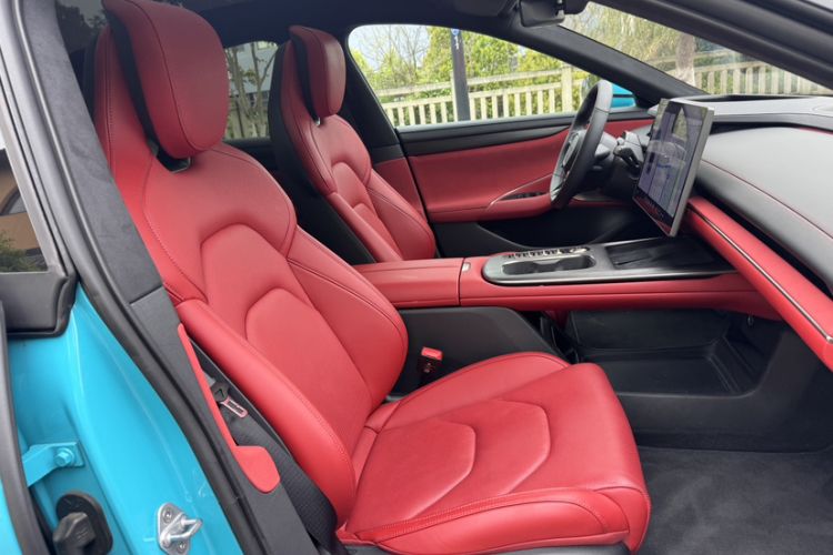 Used Xiaomi Auto SU7 2024 Four-Wheel Drive Ultra-Long Range Advanced Intelligent Driving Max Edition