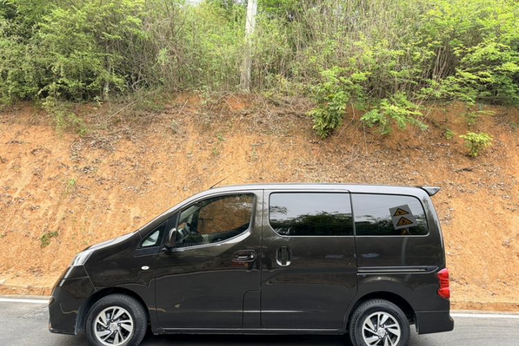 Used Nissan NV200 2018 1.6L CVT Luxury Model
