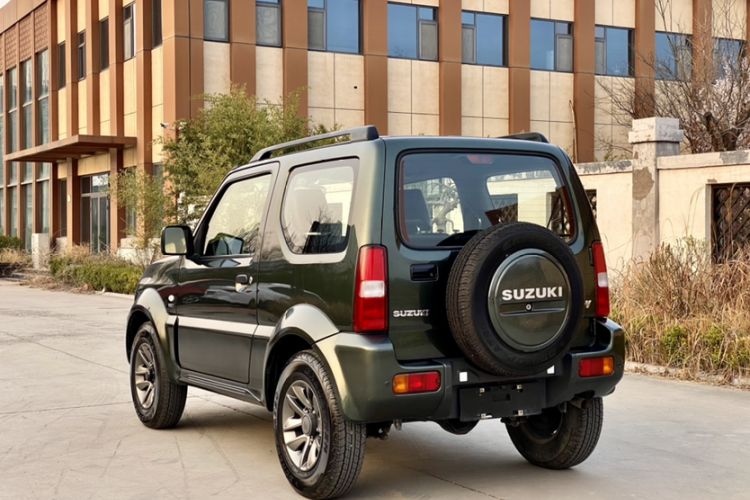 Used Suzuki Jimny 2015 1.3 AT JLX
