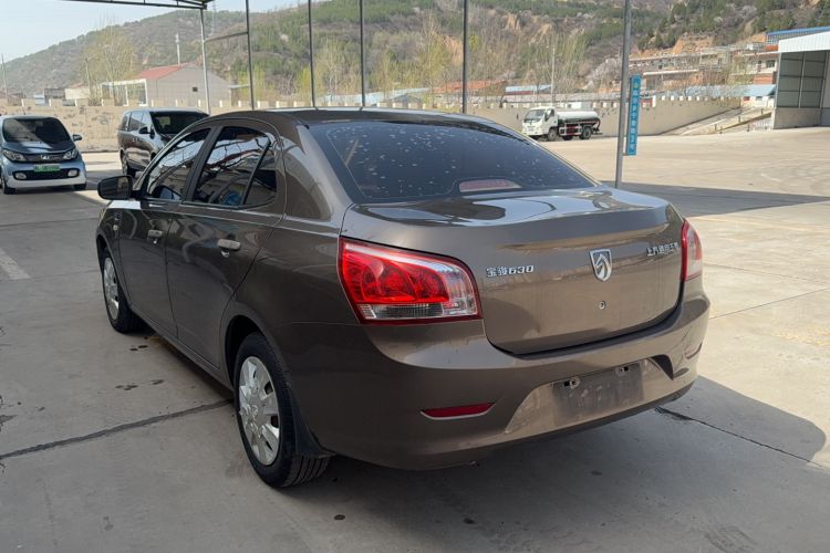 Used Baojun 630 2014 1.5L manual standard version