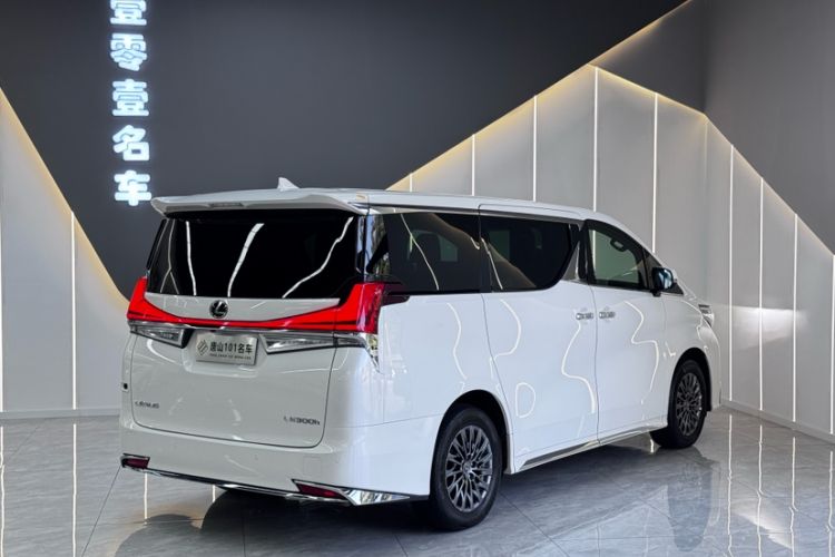 Used Lexus LM 2020 300h Four-Seat Grand Edition
