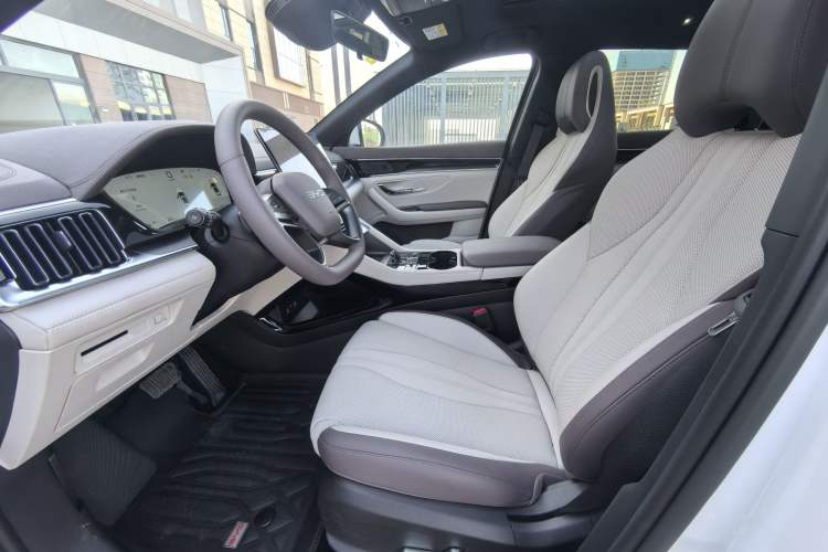 Used BYD Song PLUS New Energy 2025 EV Intelligent Driving Version 520km Premium Model Interior 1