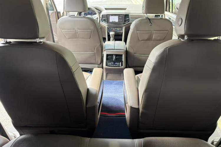 Used Volkswagen Viloran 2020 330TSI Luxury Edition Interior 2