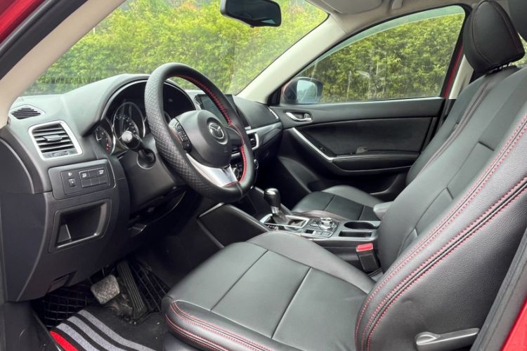 Used Mazda CX-5 2015 2.0L Automatic Two-Wheel Drive Urban Version Interior 1