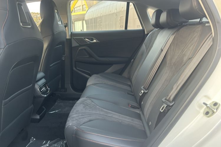 Used Roewe D5X DMH 2024 135 Flagship Edition
