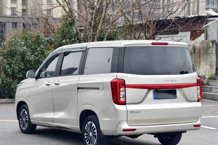 Used Dongfeng Fengon 380 2022 1.5L Comfort-Class Passenger Vehicle (Steel Spring) with 5 Seats