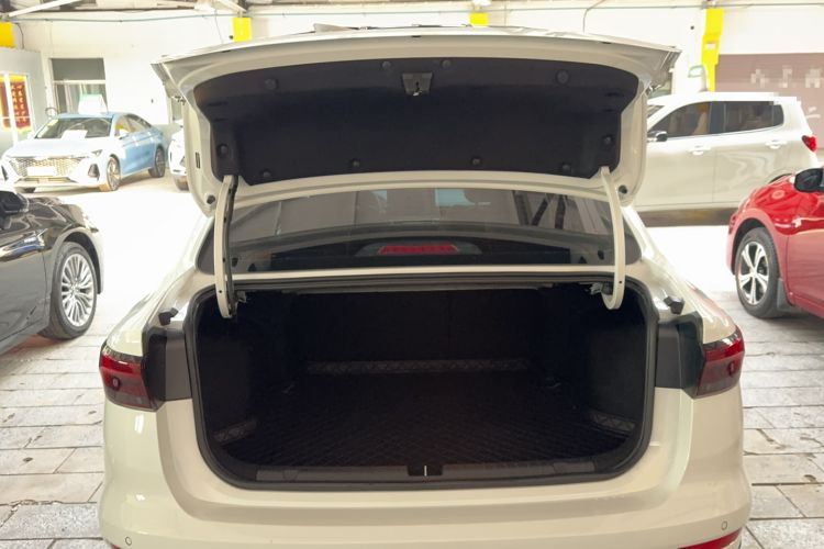 Used Geely Auto Emgrand 2023 4th Generation Champion Edition 1.5L CVT Luxury Model